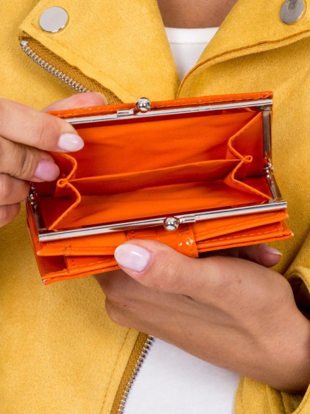 dámska oranžová peňaženka