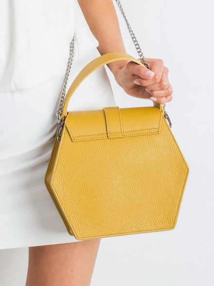 žltá kožená kabelka