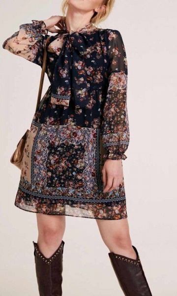 Očarujúce šifónové šaty s kvetinovým vzorom